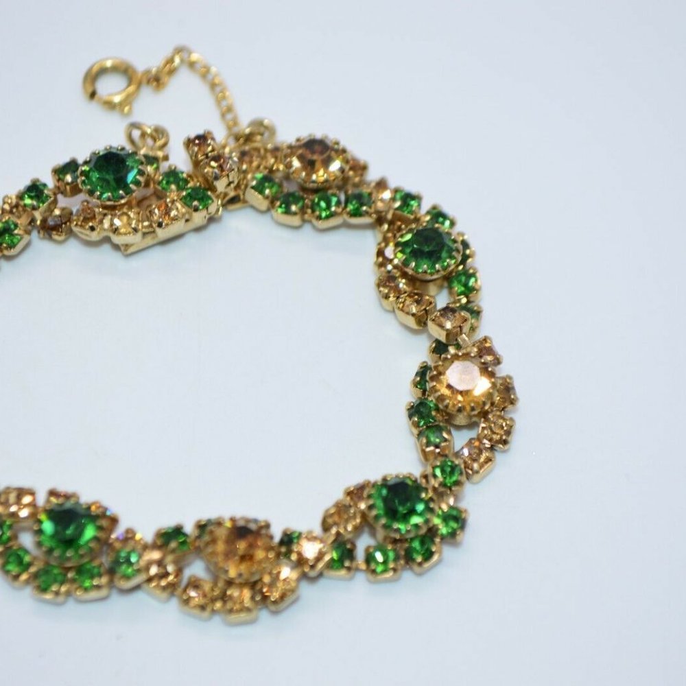Green Topaz Glass Rhinestone Twist Gold Tone - Picture 3 of 5